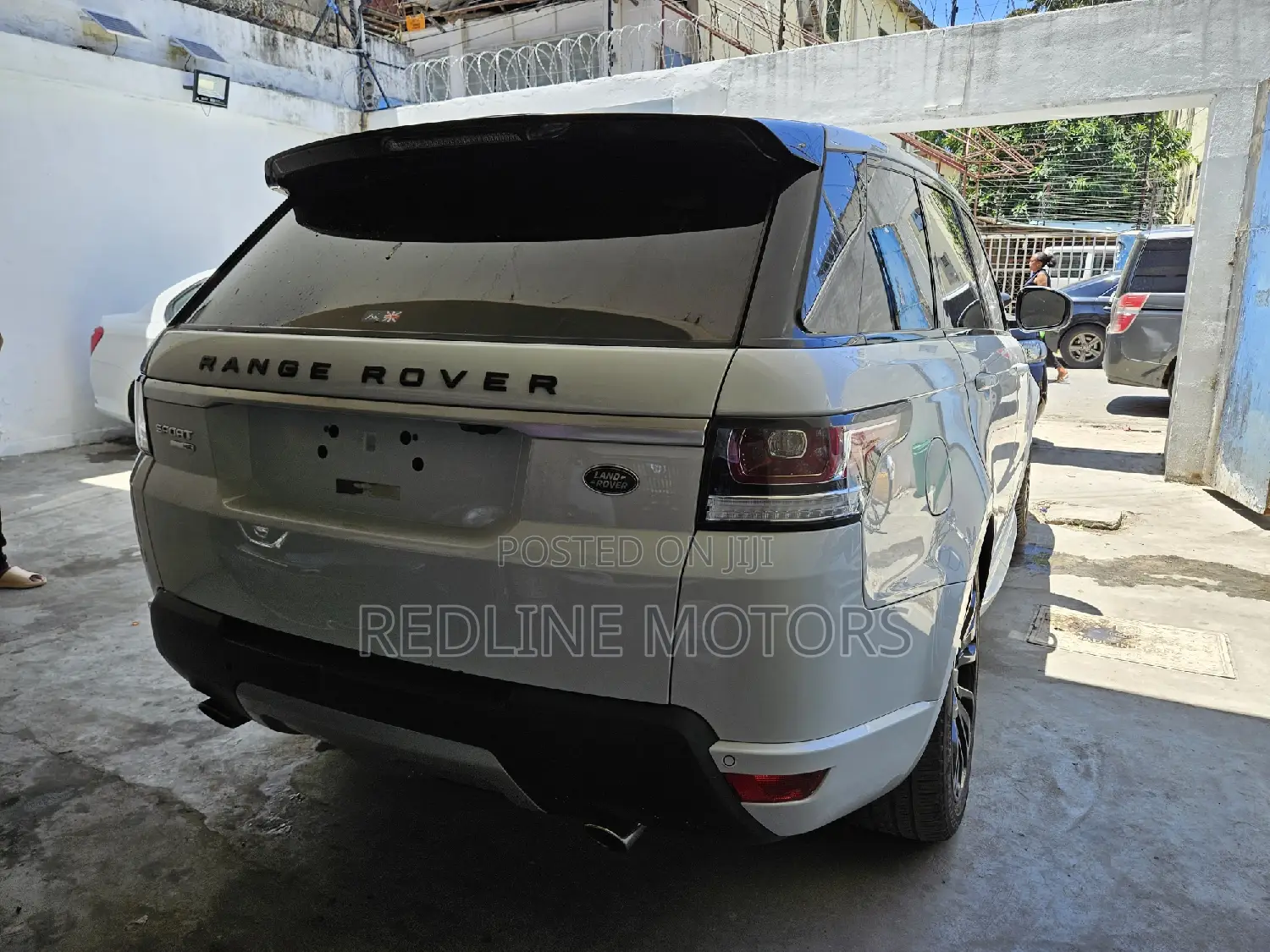 Land Rover Range Rover Sport SE Td6 4x4 (3.0L 6cyl 8A) 2017 White