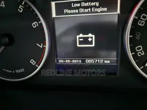 Land Rover Discovery 2016 White