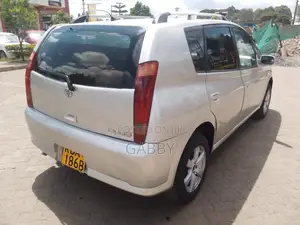 Toyota Opa 2001 Silver