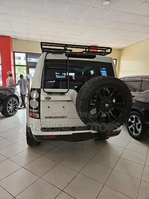 Land Rover Discovery 2016 White