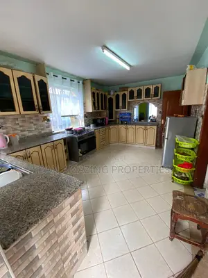 5bdrm Maisonette in Muigai 800Mts, Kitengela for sale