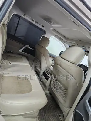 Toyota Land Cruiser 4.6 V8 AX G Selection 2019 Gold