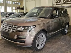 Land Rover Range Rover Vogue 2017 Gold