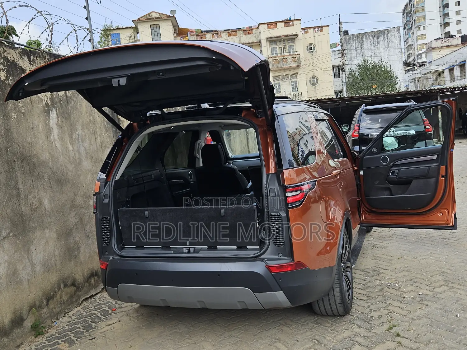 Land Rover Discovery Sport SE 2017 Orange