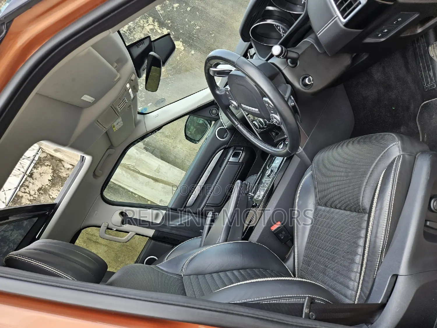 Land Rover Discovery Sport SE 2017 Orange