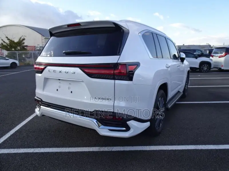 Lexus LX 2023 White