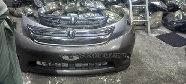 Toyota ISIS Front Bumper 2004/2008, Clean Ex Japan Parts