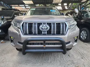 2018 Toyota Land Cruiser Prado 2.8 - Used Gray - Excellent Condition