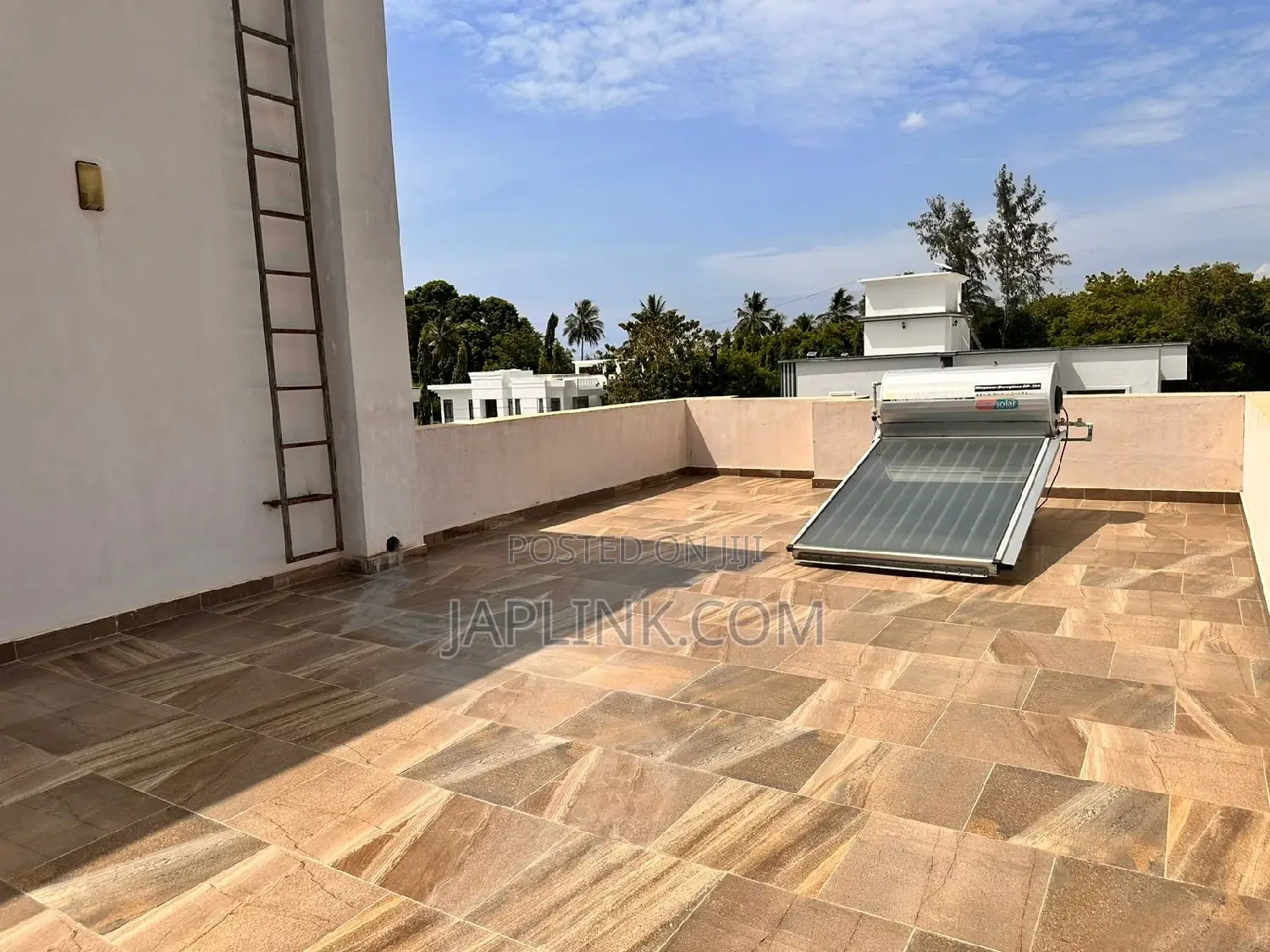 3bdrm Villa in Mtwapa Creek Gated for sale
