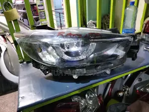 CX5 2013/2014/2015/2016/2018 Xenon Headlight (7 Pin)