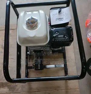 Honda Poker Vibrator Machine Available With Petrol Engine