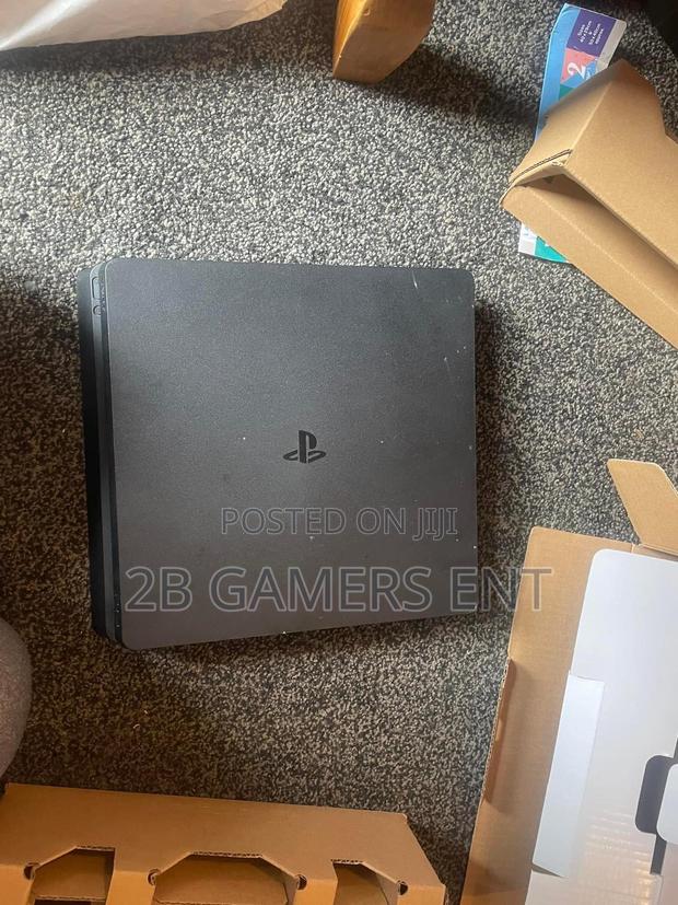 Ex UK Clean Ps4, Slim Version - thumbnail 2