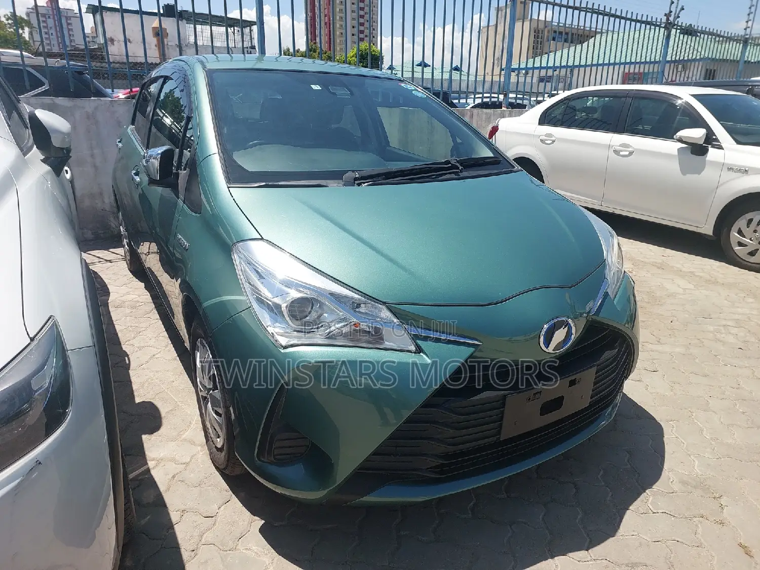 Toyota Vitz 1.5 FWD Hybrid 5dr 2019 Green