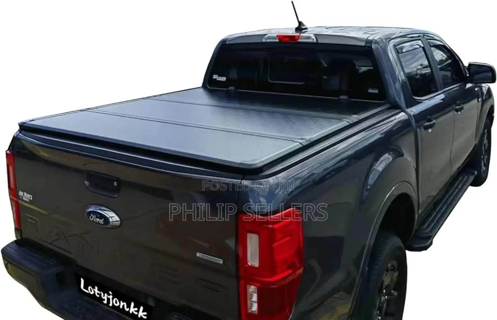 Hard Tri-Fold Truck Bed Tonneau Cover Compatible With 2019-2