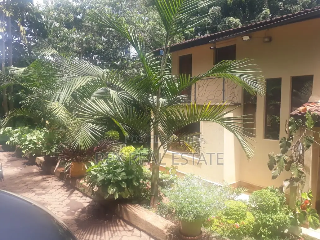 5bdrm Mansion in Lavington, Muthangari for sale