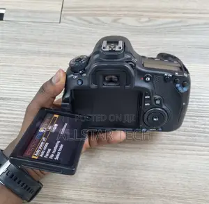 Canon EOS 60D DSLR With 18:55mm Lens