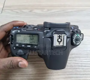 Canon EOS 60D DSLR With 18:55mm Lens