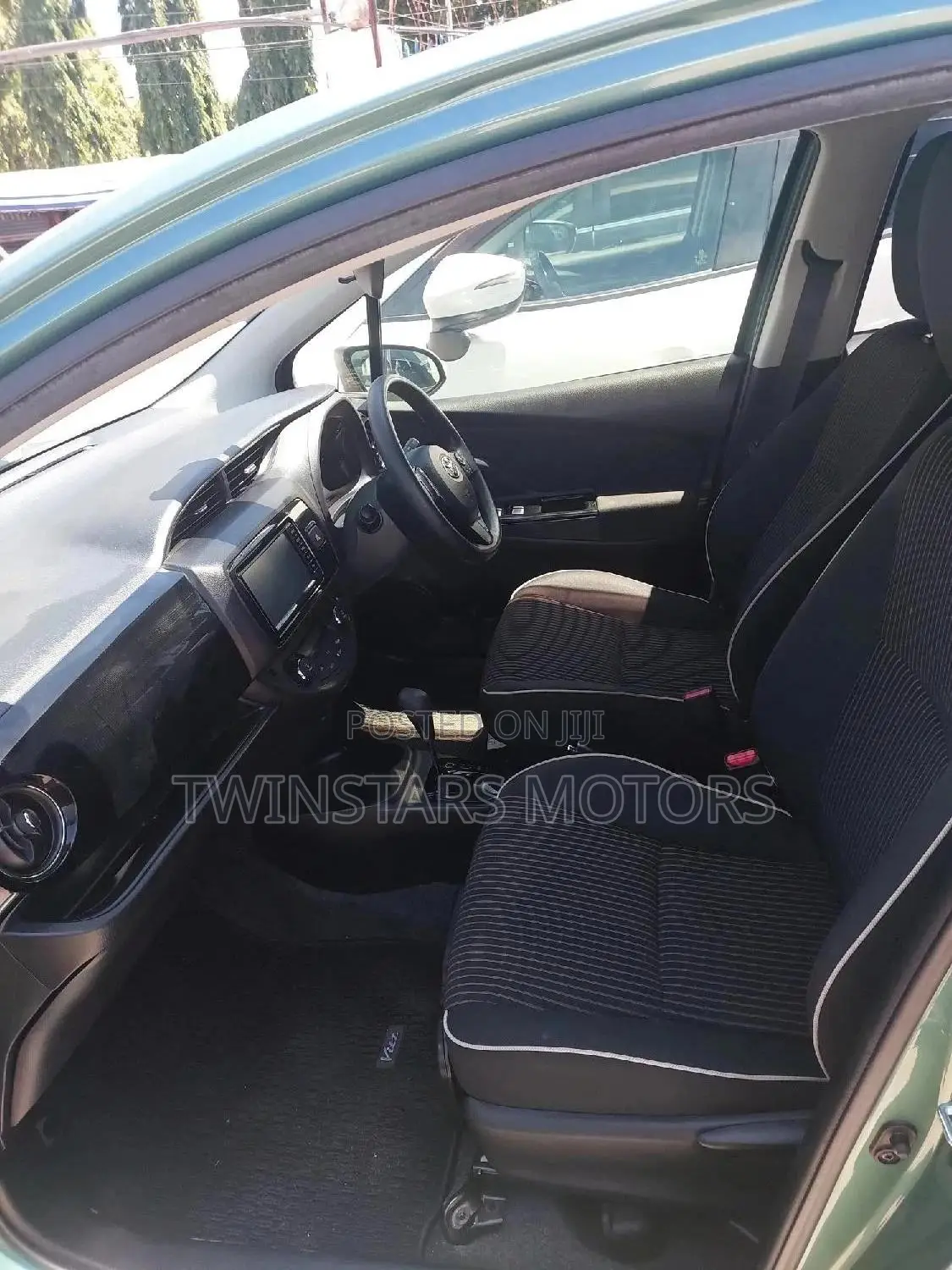 Toyota Vitz 1.5 FWD Hybrid 5dr 2019 Green