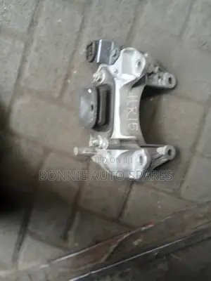 HR15 Gearbox Mounting Complete X-Trail