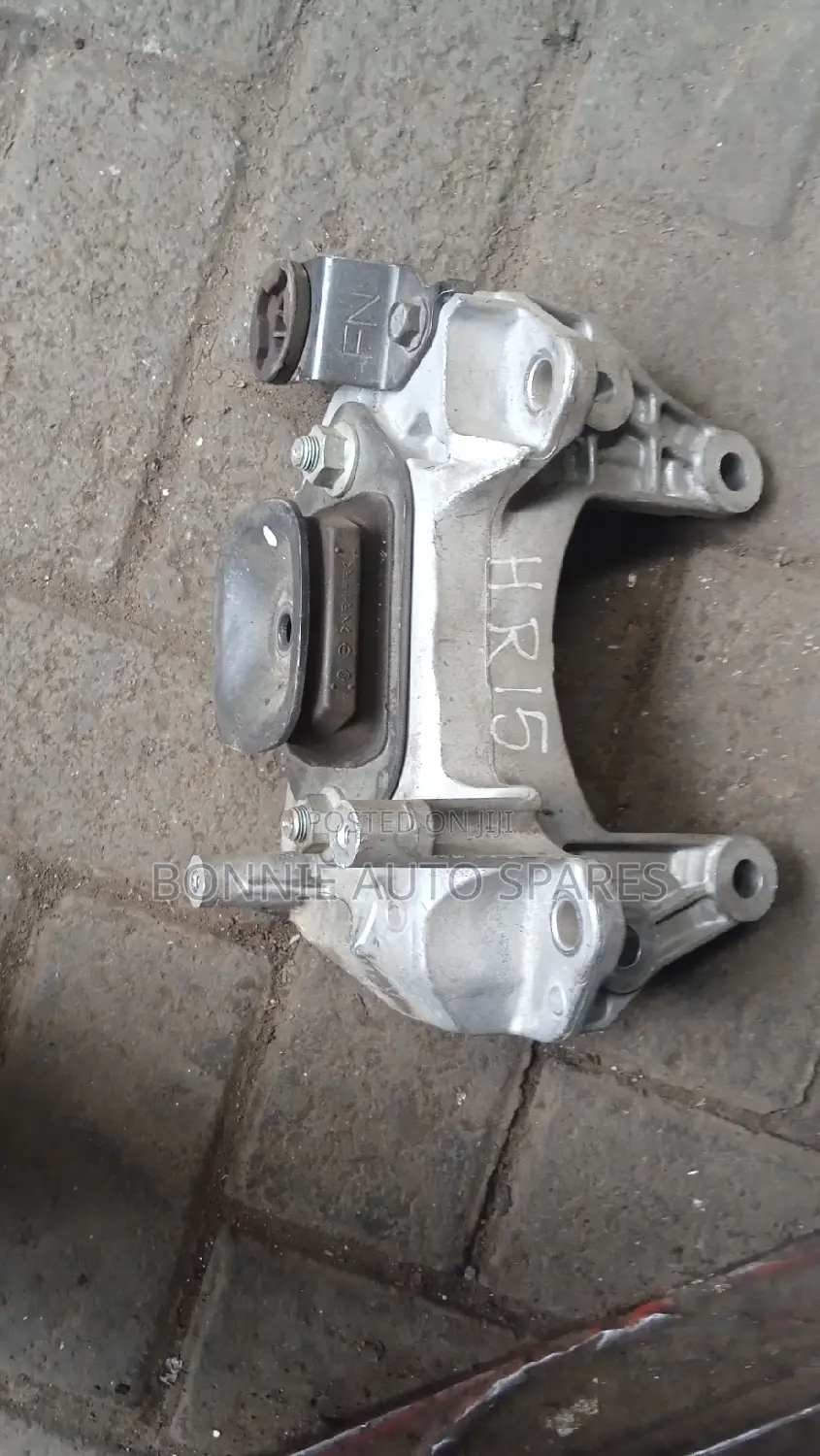 HR15 Gearbox Mounting Complete X-Trail