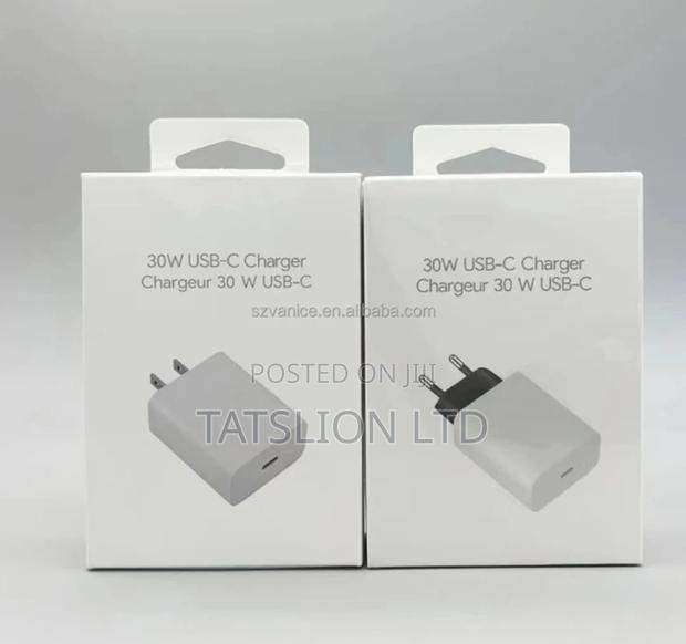 Google Pixel 8 7A Charger - main view