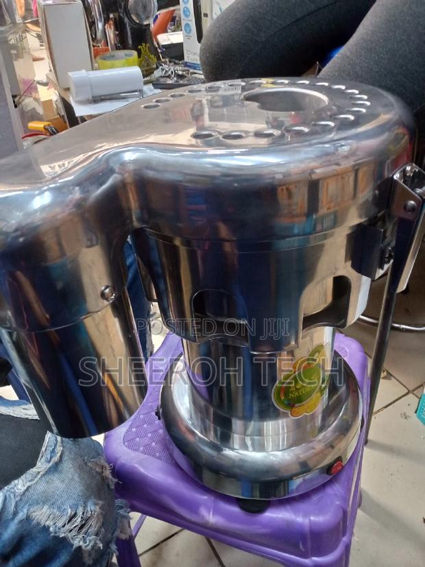 Commercial Juicer Machine