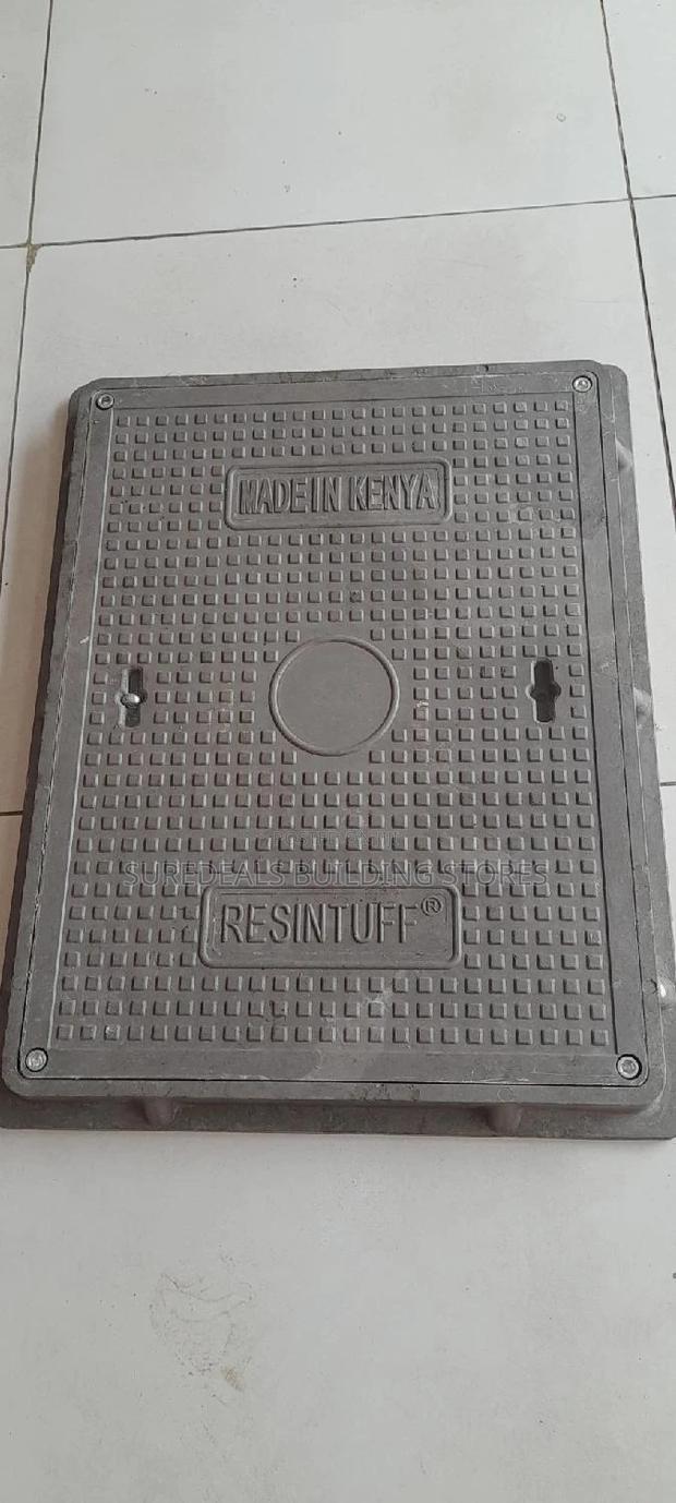 Reinforced Fibre Lockable Manhole Cover