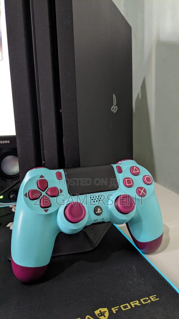 Ps4 Pro, Chipped,21 Games - thumbnail 5