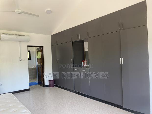5bdrm Maisonette in Nyali for rent - thumbnail 12