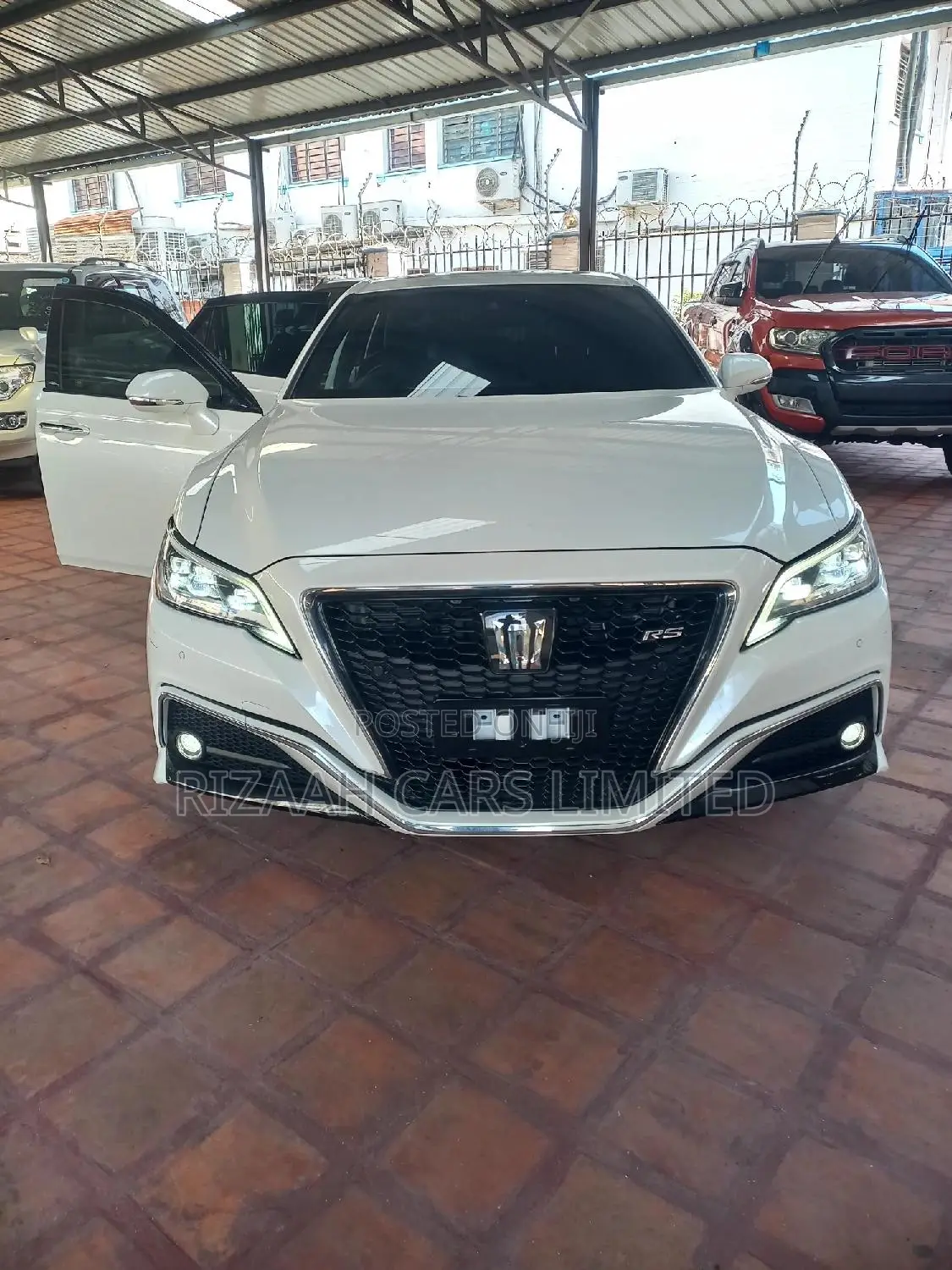 Toyota Crown 2019 White