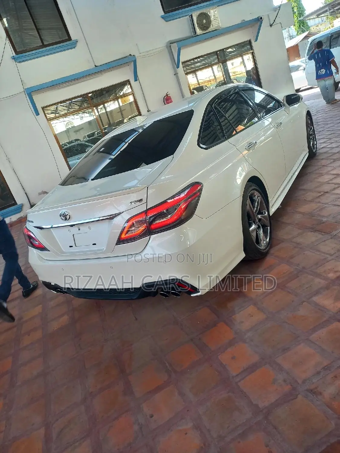 Toyota Crown 2019 White