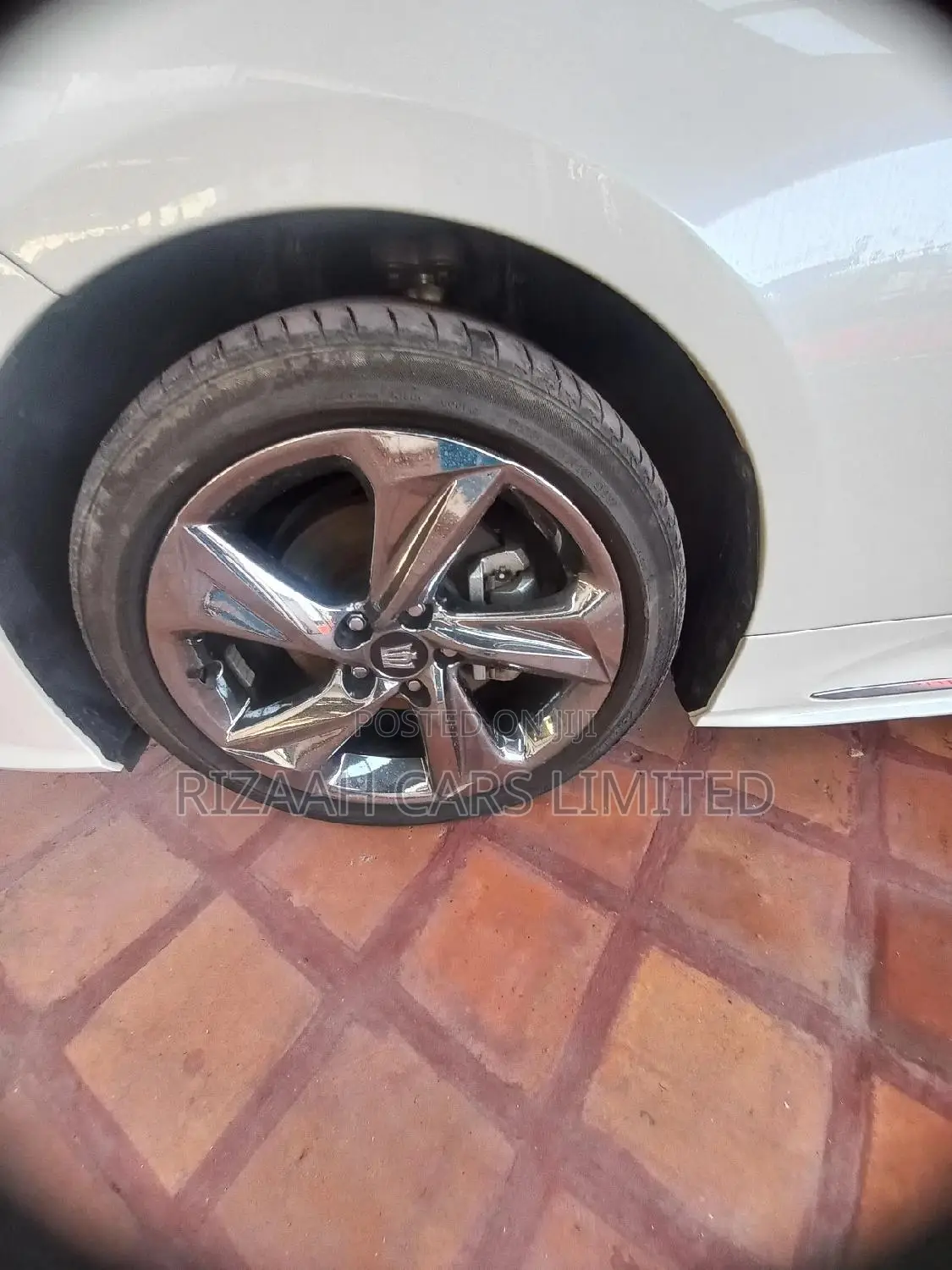 Toyota Crown 2019 White