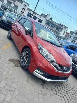 Nissan Note 2017 Red