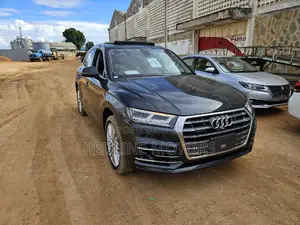 Audi Q5 2.0T Premium AWD quattro 2018 Gray