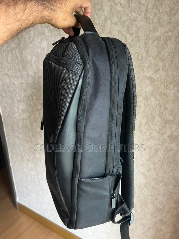 Lenovo Thinkpad Professional Backpack 15.6-Inch - thumbnail 4