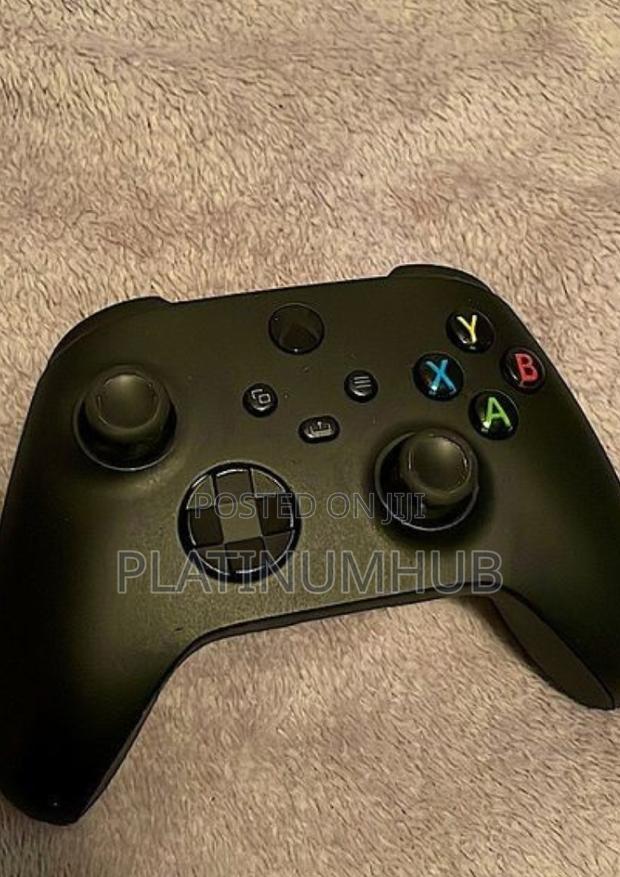 Xbox Carbon Black Pad B6t - main view