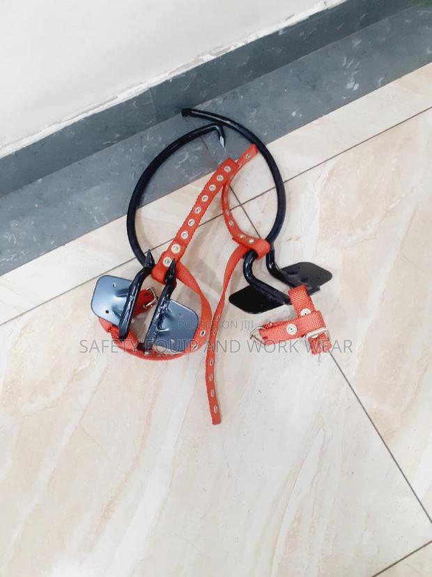 Reliable Wooden Pole Climbers - thumbnail 3