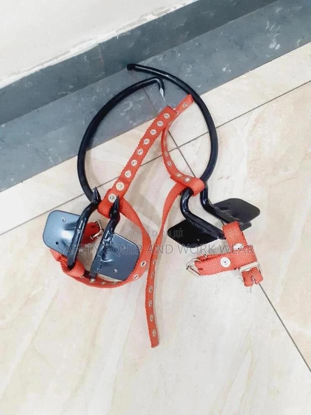 Reliable Wooden Pole Climbers - main view