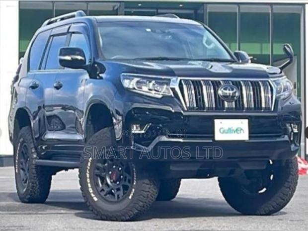 Toyota Land Cruiser Prado 2017 Black