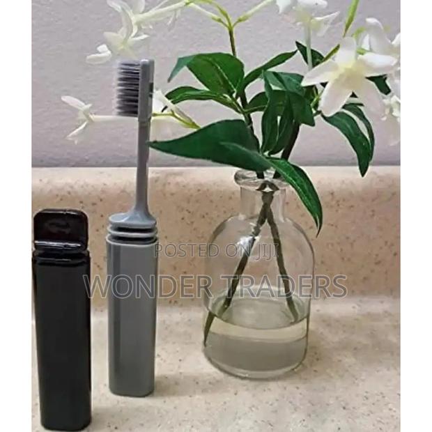 Portable Folding Toothbrush