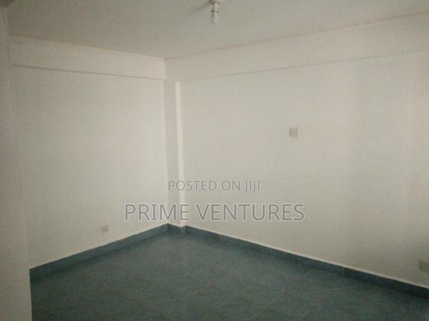 Shops Business Premises Available - thumbnail 5