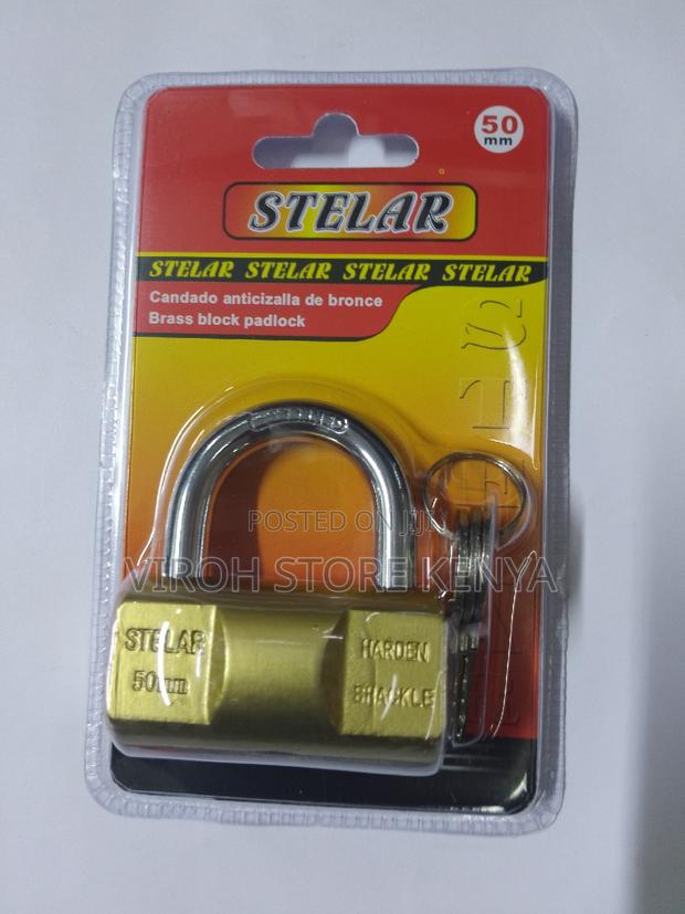 Stelar Brass Padlock 50mm 3 Keys