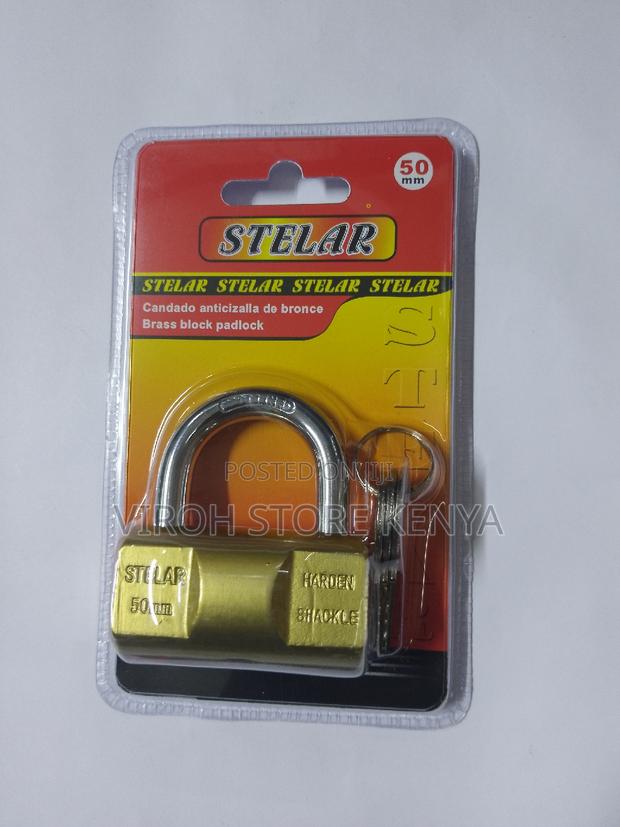 50mm Stelar Padlock 3 Keys Medium Size Padlock