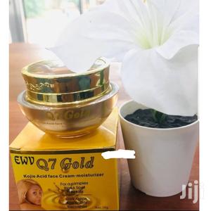 EWV Q7 Gold Kojie Face Moisturizer. - thumbnail 2