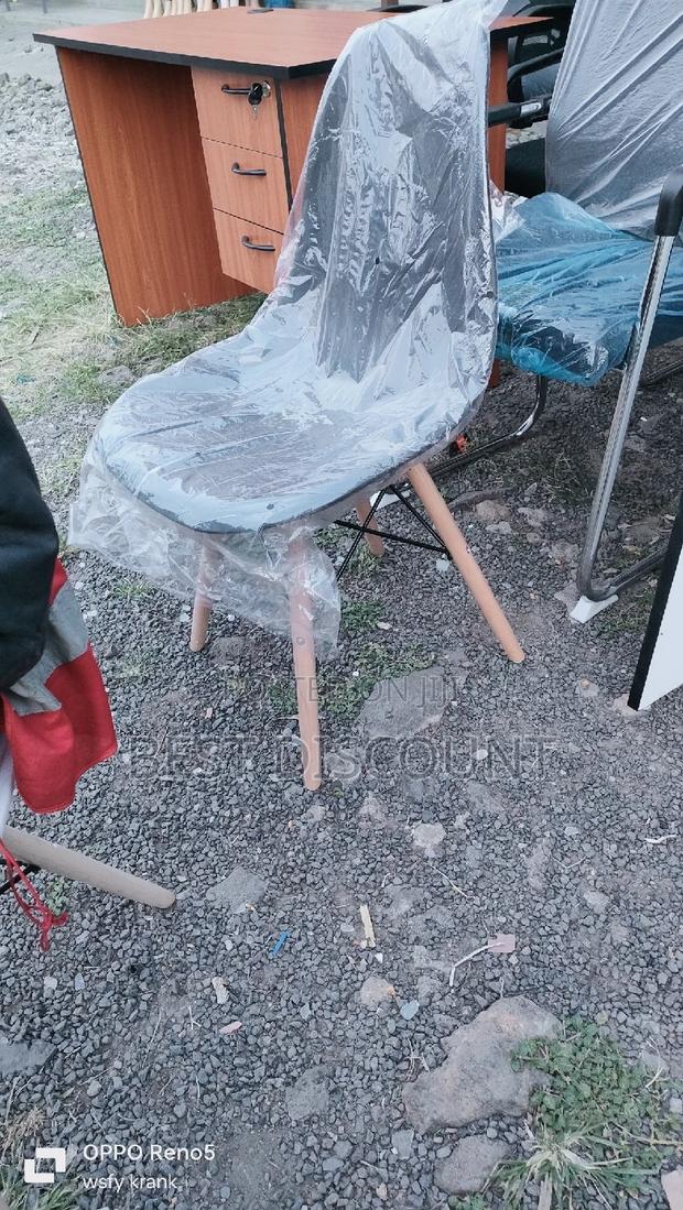 Eames Chair - main view