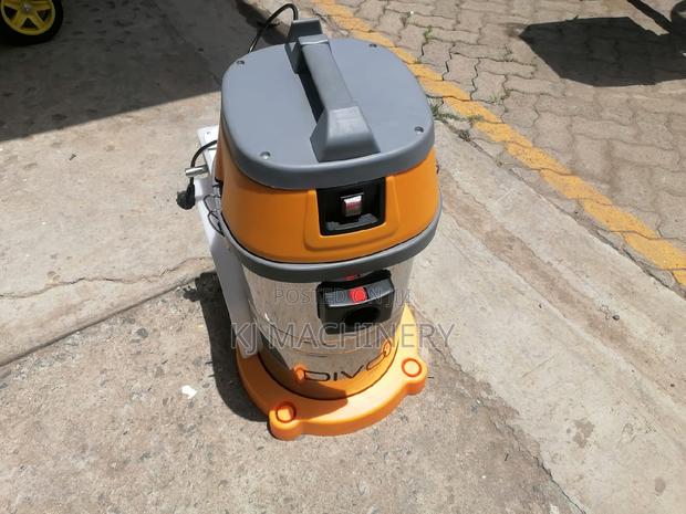 DIVO Wet and Dry Carpet Cleaner -30litres Capacity