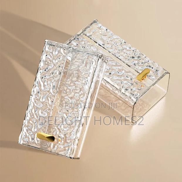 Luxury Tissue Box Wall-Mounted