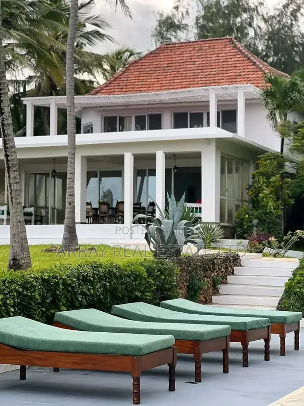 3bdrm Villa in 3Br Beachfront With, Shella for sale