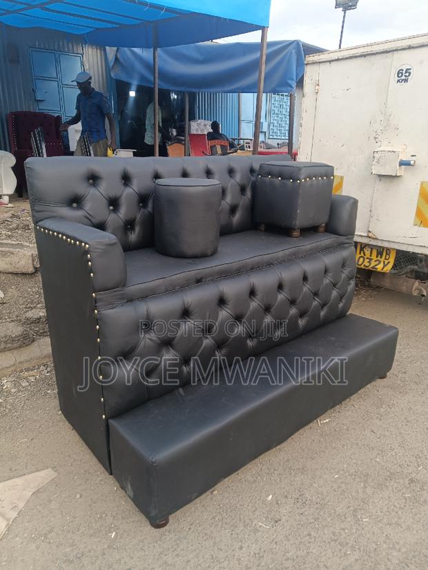 Pedicure Seat, 3 Seater Black Plain With Armrest. - main view