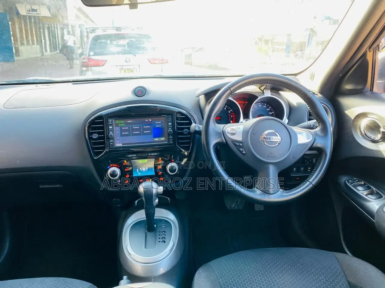 Nissan Juke S AWD 2017 Burgundy